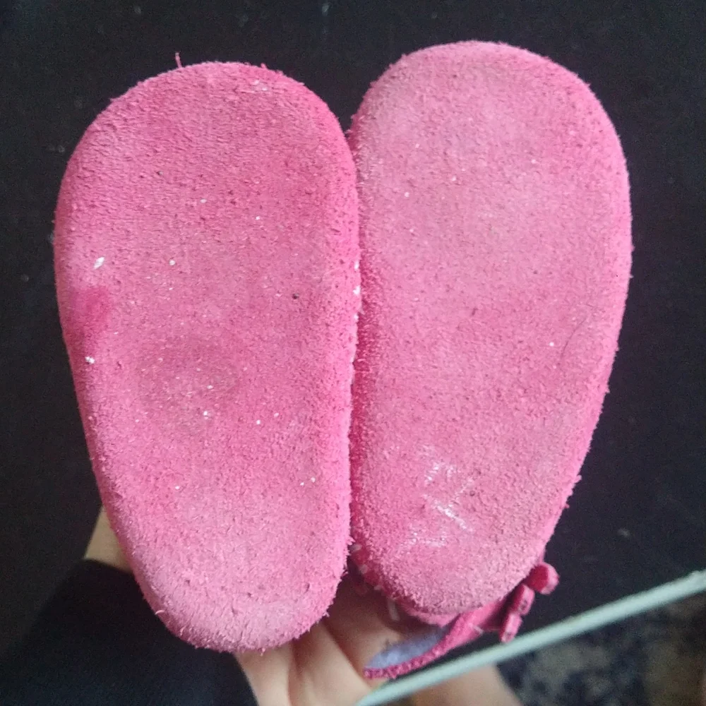 Minnetonka pink suede natural leather baby moccasins